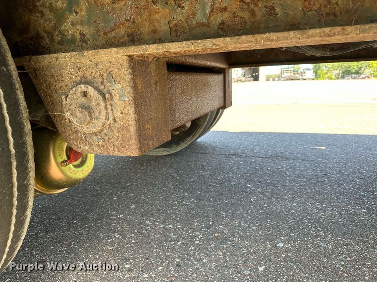 image for item DQ7344 2004 Transcraft  drop deck trailer