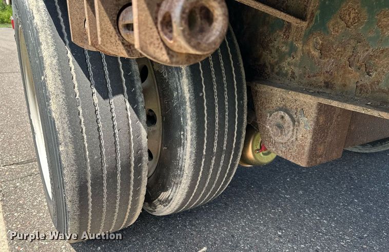 image for item DQ7344 2004 Transcraft  drop deck trailer