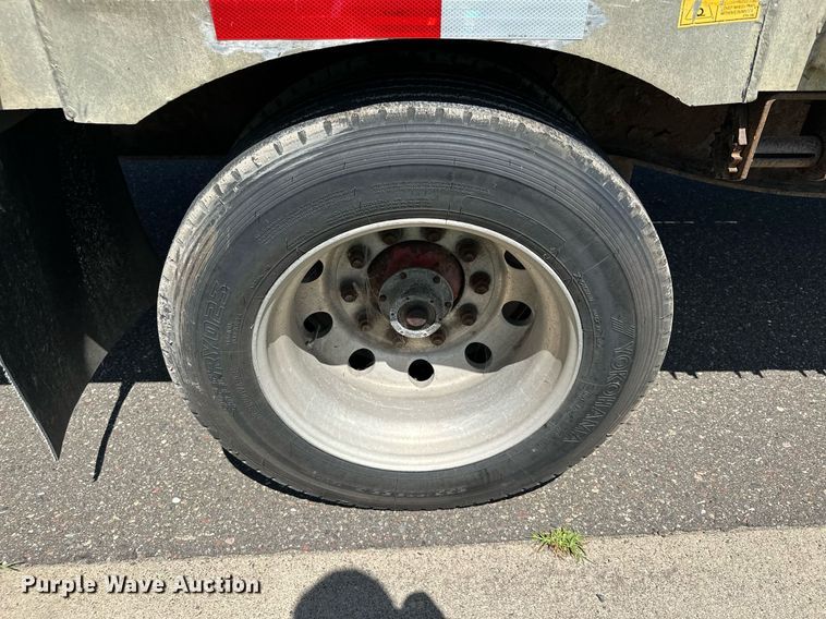 image for item DQ7344 2004 Transcraft  drop deck trailer