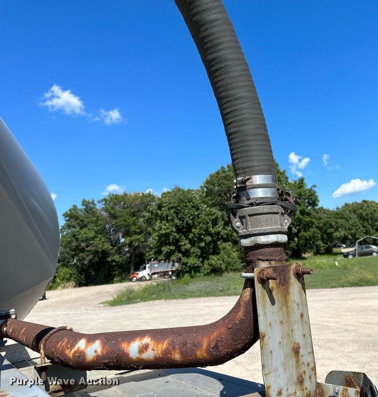 image for item DQ7346 1990 Fruehauf  pneumatic dry bulk trailer