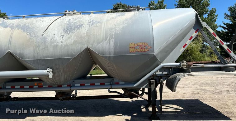 image for item DQ7346 1990 Fruehauf  pneumatic dry bulk trailer