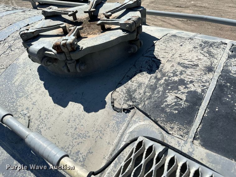 image for item DQ7346 1990 Fruehauf  pneumatic dry bulk trailer