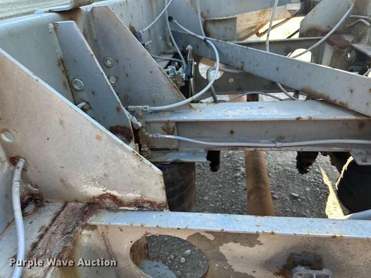 image for item DQ7346 1990 Fruehauf  pneumatic dry bulk trailer