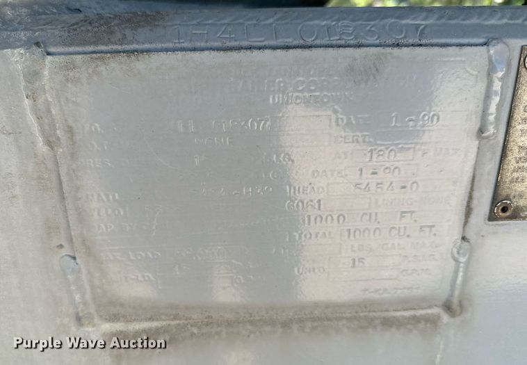 image for item DQ7346 1990 Fruehauf  pneumatic dry bulk trailer