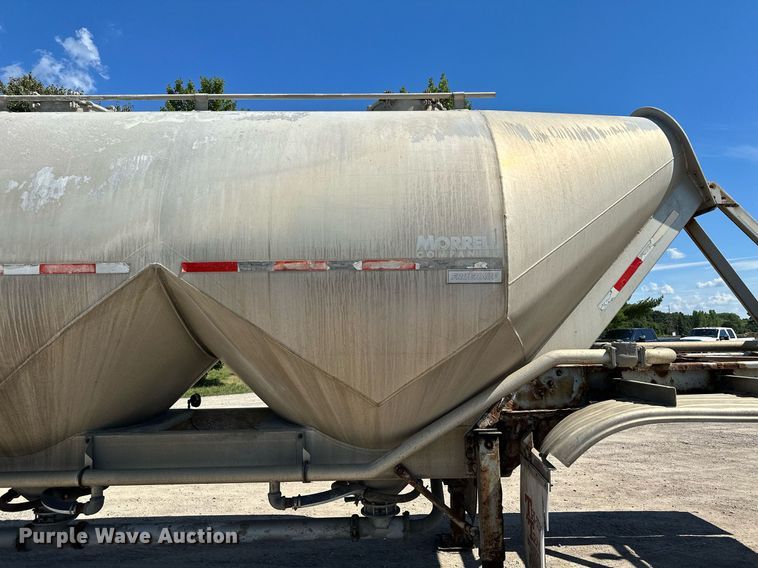 image for item DQ7348 2001 Fruehauf  pneumatic dry bulk trailer