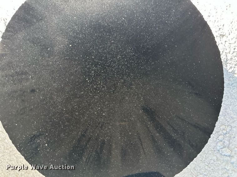 image for item DQ7348 2001 Fruehauf  pneumatic dry bulk trailer