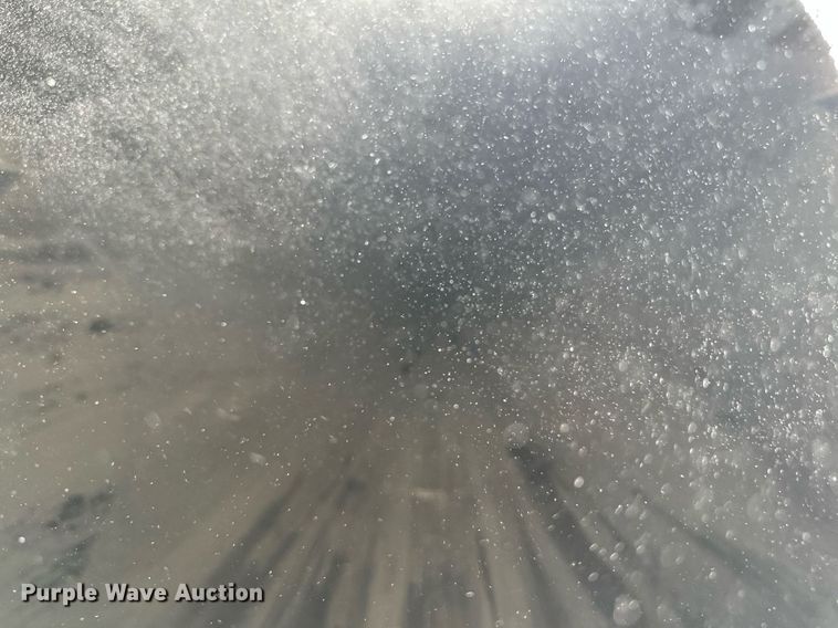 image for item DQ7348 2001 Fruehauf  pneumatic dry bulk trailer