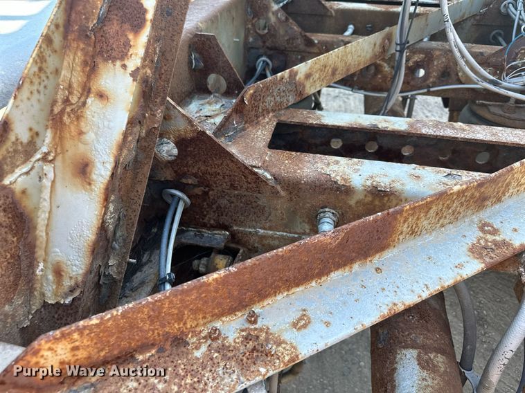 image for item DQ7348 2001 Fruehauf  pneumatic dry bulk trailer