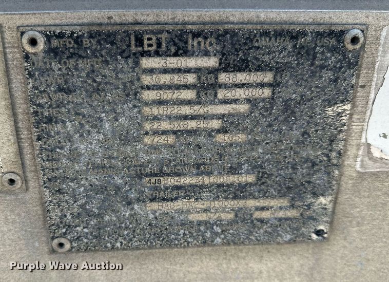 image for item DQ7348 2001 Fruehauf  pneumatic dry bulk trailer