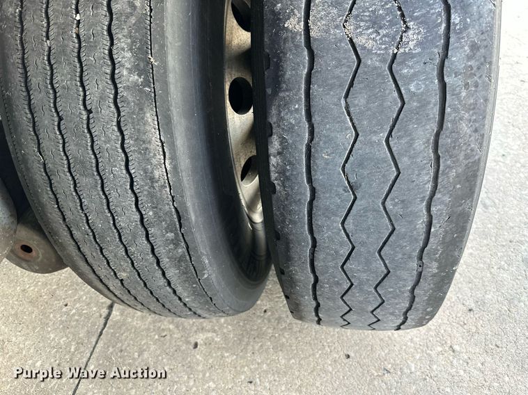 image for item DS2228 2005 Great Dane  refrigerated van trailer