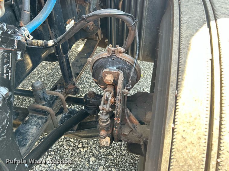 image for item KW9126 2012 Freightliner Cascadia  semi truck