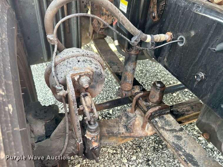 image for item KW9126 2012 Freightliner Cascadia  semi truck