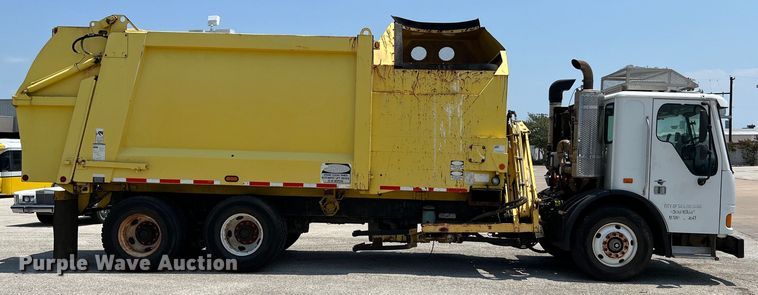 image for item LF9366 2008 American LaFrance Condor  refuse truck