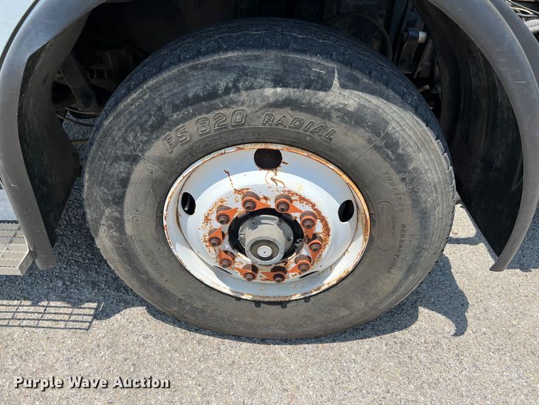 image for item LF9366 2008 American LaFrance Condor  refuse truck