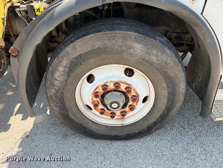 image for item LF9366 2008 American LaFrance Condor  refuse truck