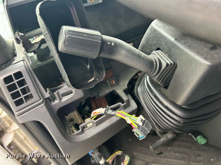 image for item LJ9774 2020 International LT625  truck cab and chassis