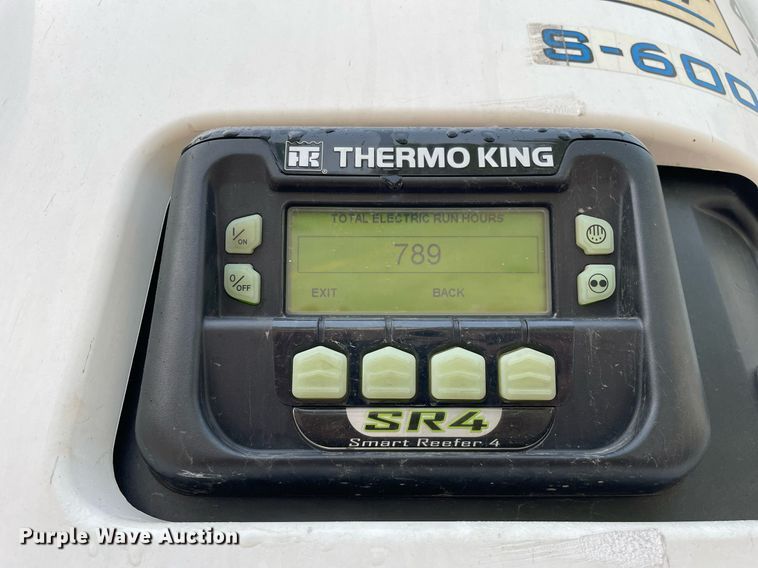 image for item LJ9775 2017 Utility VS2RA  refrigerated van trailer