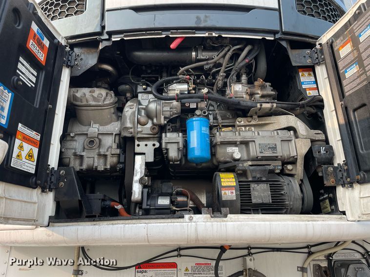 image for item LJ9775 2017 Utility VS2RA  refrigerated van trailer