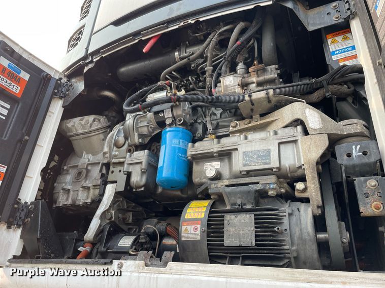 image for item LJ9775 2017 Utility VS2RA  refrigerated van trailer