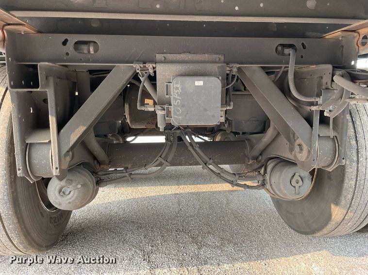 image for item LJ9775 2017 Utility VS2RA  refrigerated van trailer