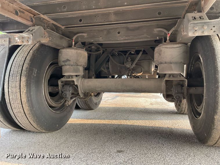 image for item LJ9775 2017 Utility VS2RA  refrigerated van trailer