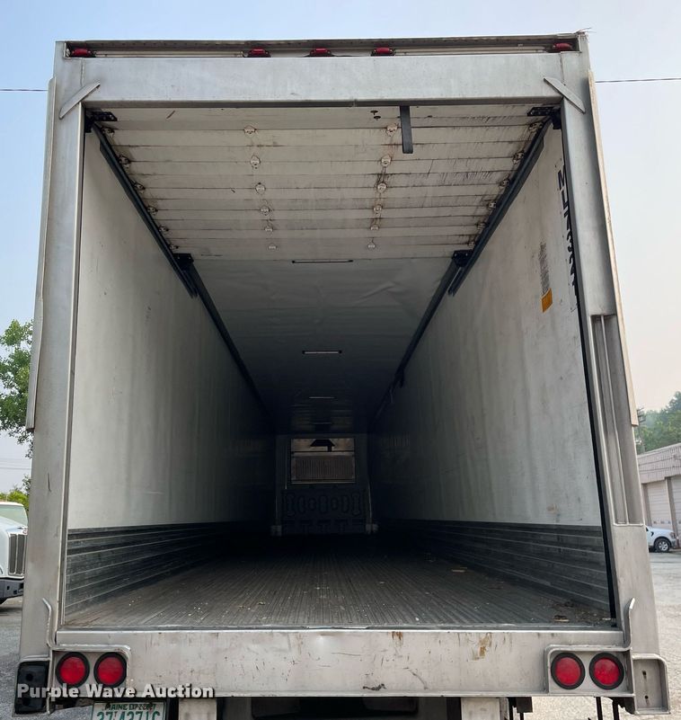 image for item LJ9775 2017 Utility VS2RA  refrigerated van trailer