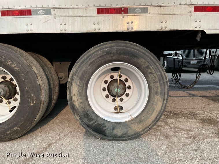 image for item LJ9775 2017 Utility VS2RA  refrigerated van trailer