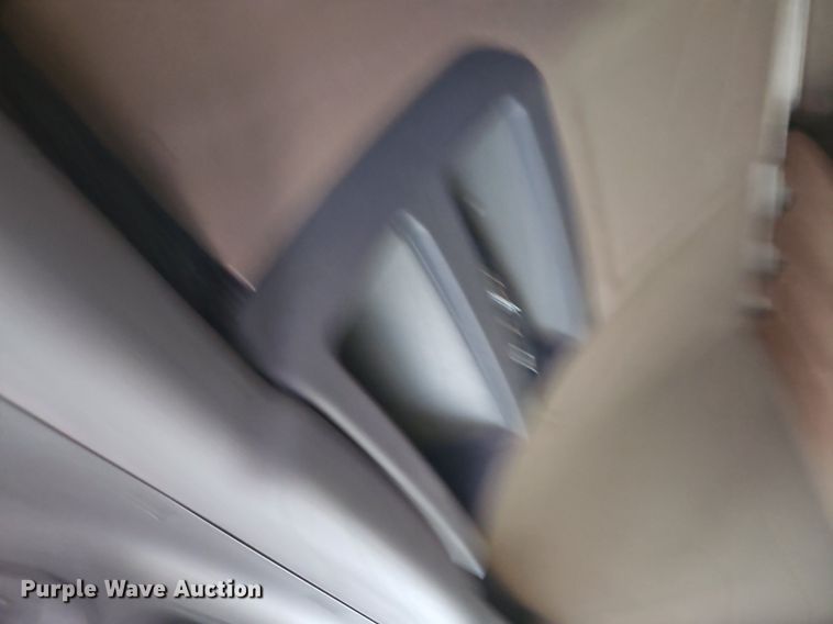 image for item LL9280 2016 Freightliner Cascadia  semi truck