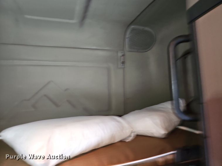 image for item LL9280 2016 Freightliner Cascadia  semi truck