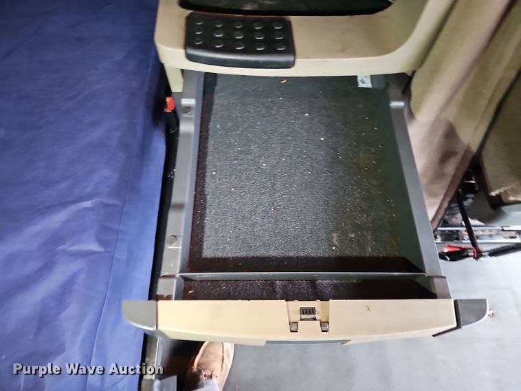 image for item LL9280 2016 Freightliner Cascadia  semi truck