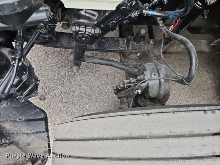 image for item LL9280 2016 Freightliner Cascadia  semi truck