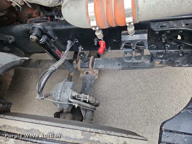 image for item LL9280 2016 Freightliner Cascadia  semi truck