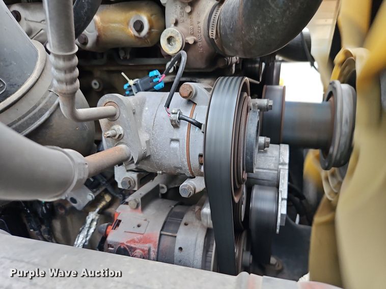 image for item LL9280 2016 Freightliner Cascadia  semi truck