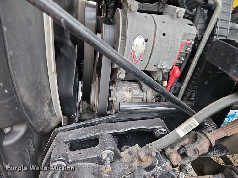 image for item LM9090 2016 Peterbilt 579  semi truck