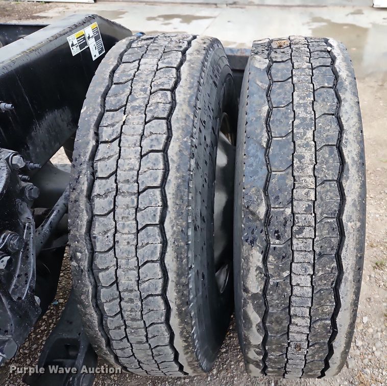 image for item LM9090 2016 Peterbilt 579  semi truck