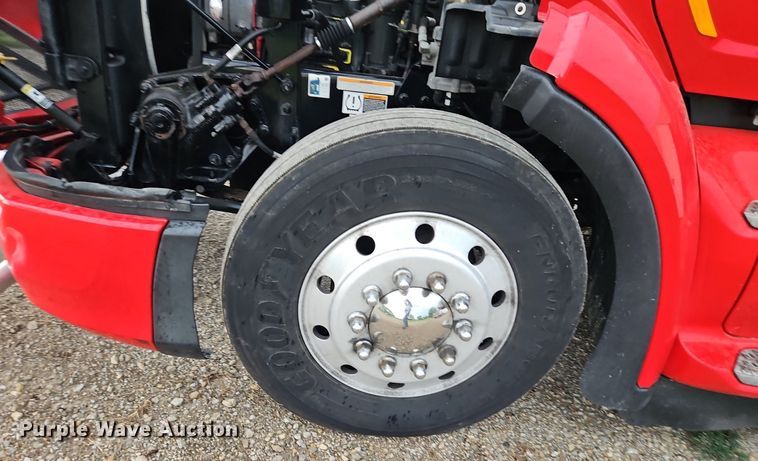 image for item LM9090 2016 Peterbilt 579  semi truck