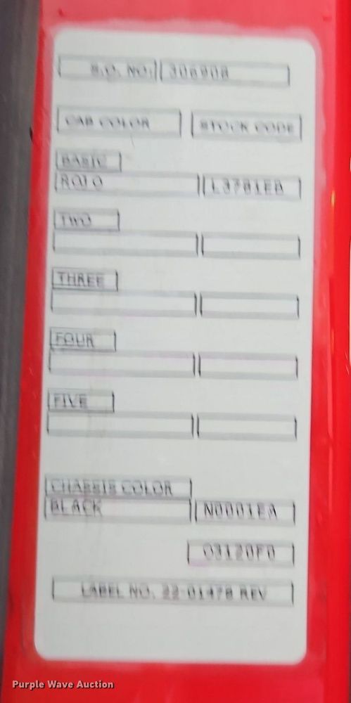 image for item LM9090 2016 Peterbilt 579  semi truck