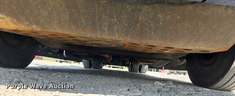 image for item LX9707 2015 Volvo VNL  semi truck