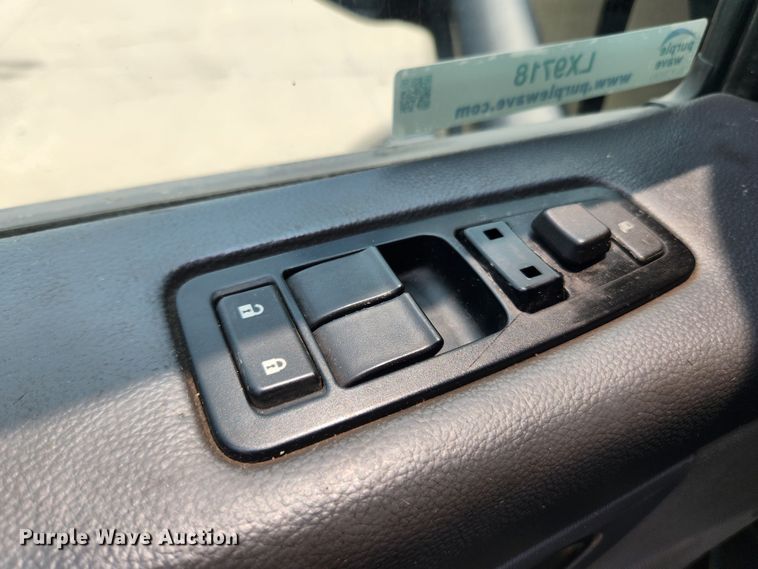 image for item LX9718 2015 Peterbilt 579  semi truck