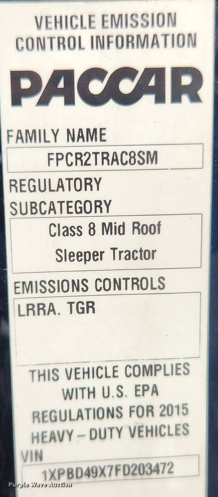 image for item LX9718 2015 Peterbilt 579  semi truck