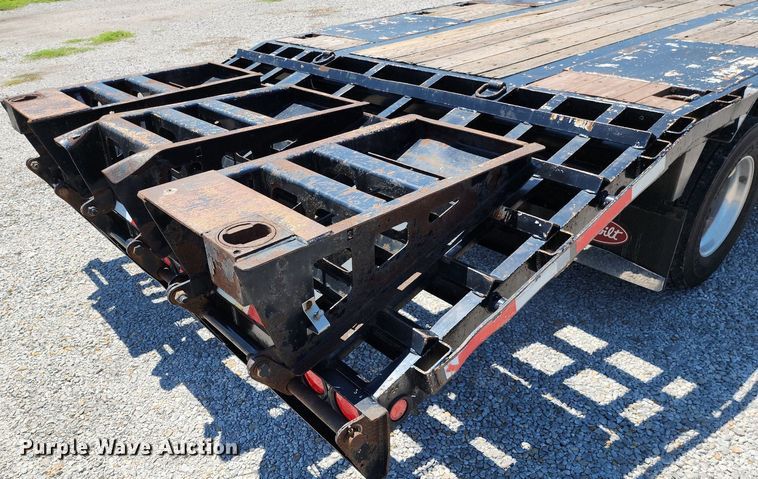 image for item MG9672 2014 Doonan 532DCBGDHEEPD  drop deck equipment trailer
