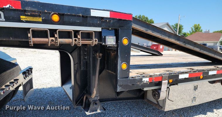 image for item MG9672 2014 Doonan 532DCBGDHEEPD  drop deck equipment trailer