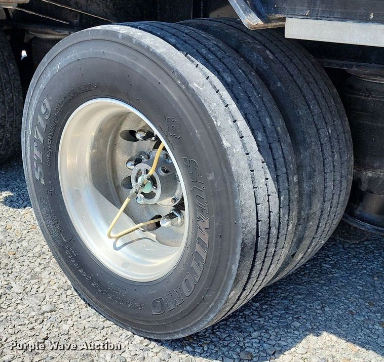 image for item MG9672 2014 Doonan 532DCBGDHEEPD  drop deck equipment trailer