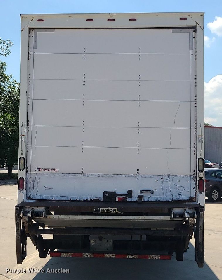 image for item MG9711 2017 Hino 268A  box truck