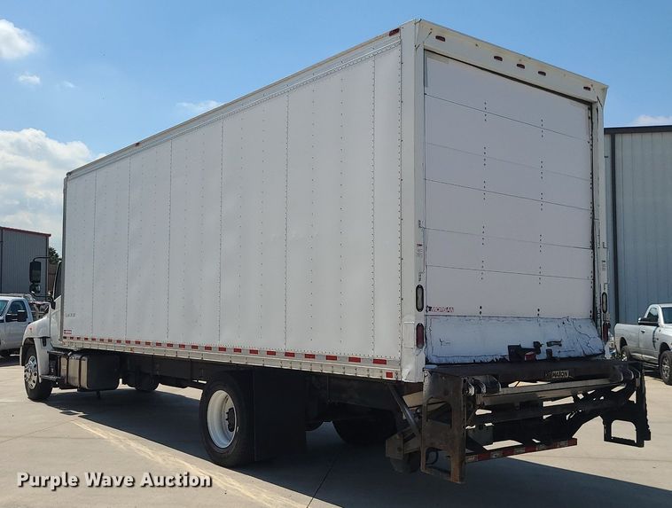 image for item MG9711 2017 Hino 268A  box truck