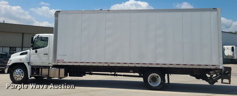 image for item MG9711 2017 Hino 268A  box truck