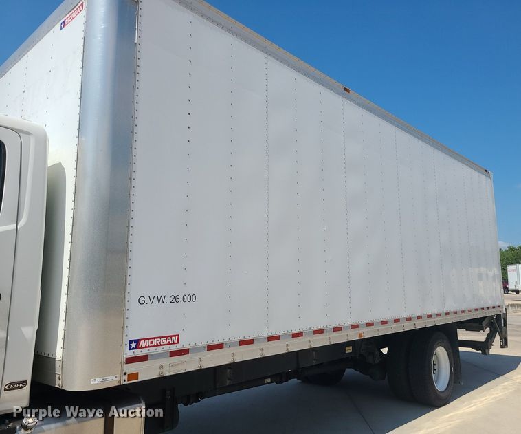 image for item MG9711 2017 Hino 268A  box truck