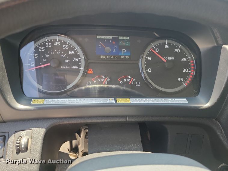 image for item MG9711 2017 Hino 268A  box truck