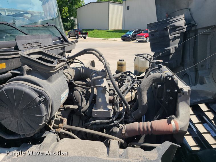 image for item MG9711 2017 Hino 268A  box truck