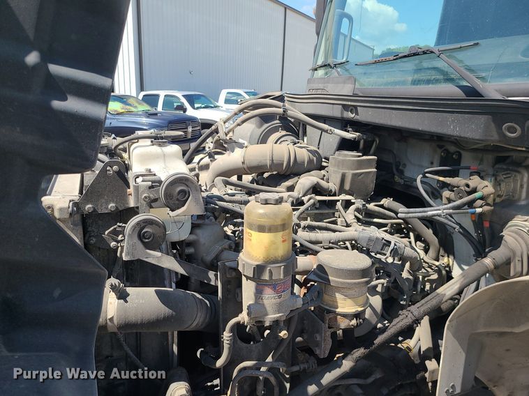 image for item MG9711 2017 Hino 268A  box truck